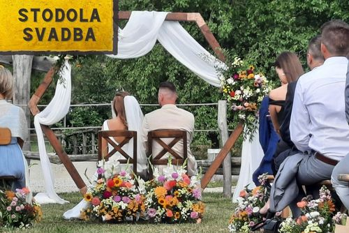 STODOLA - svadba sl. HOLÁ